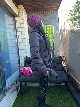 ShantelSexyYoungMilfie