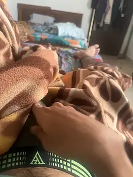 Random_Couple_Hyd webcam