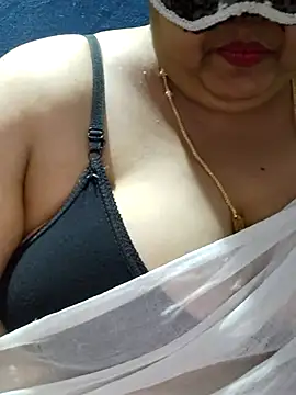 Webcam Model (tamilthanushri)  is live.Free join now!