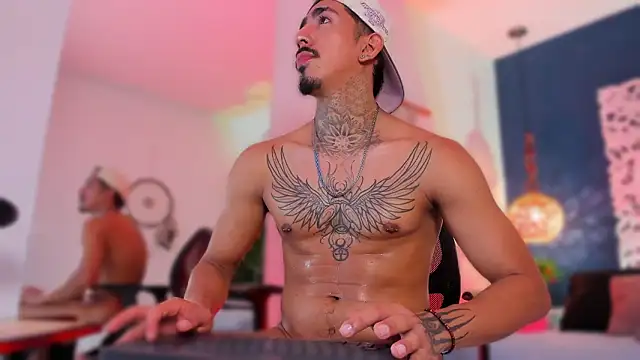 Donovan_Desmond webcam