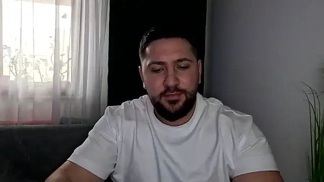 Gold_Alpha_Boy webcam