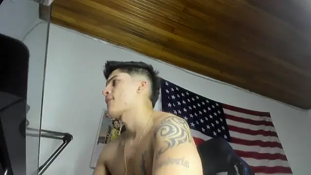 charlie_hotxxx webcam