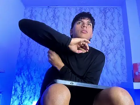 Valentino_Lane webcam