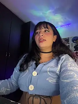 Webcam Model (Hinatamoon_)  is live.Free join now!