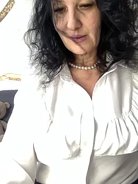 AnnaGrei from StripChat is Freechat