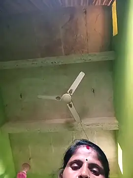 pari_rathore - Pari_rathore's free webcam