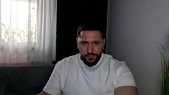 Gold_Alpha_Boy webcam