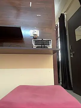 Webcam Model (Modelbigbobs)  is live.Free join now!