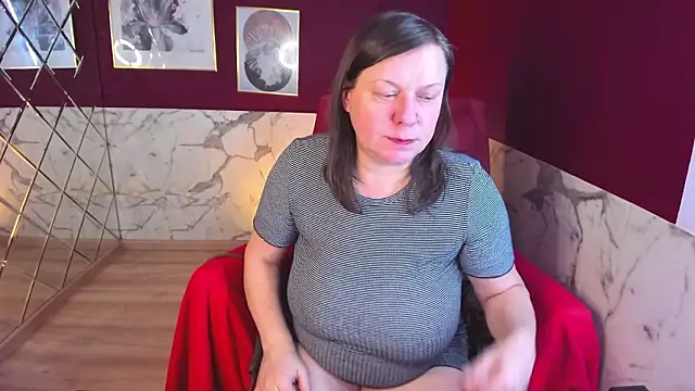 KellyPerfection webcam