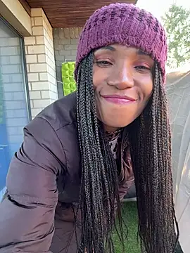 ShantelSexyYoungMilfie