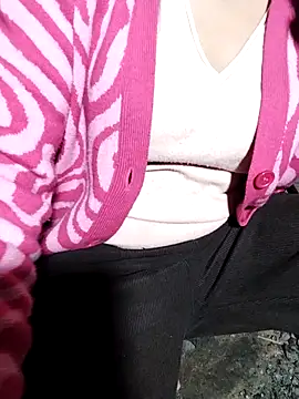 libami246 - Libami246's free webcam