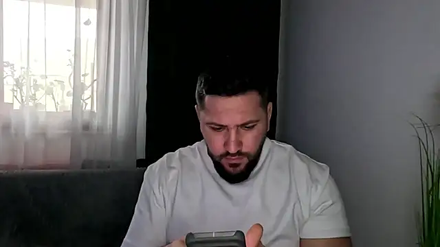 Gold_Alpha_Boy webcam