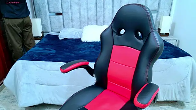 laureentt_ - Laureentt_'s free webcam - UK Sex Cams