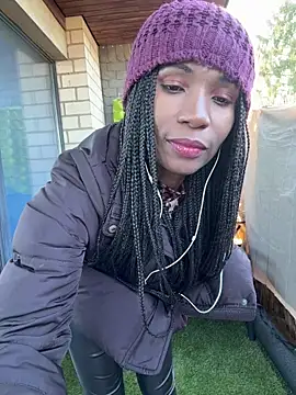 ShantelSexyYoungMilfie