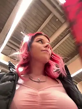 Webcam Model (RiriRoseey)  is live.Free join now!