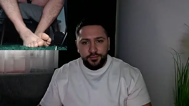 Gold_Alpha_Boy webcam