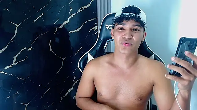 jamescurly00 webcam