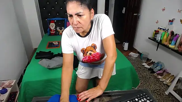 mature_bigboobs10 - Mature_bigboobs10's free webcam