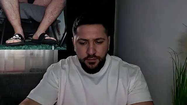 Gold_Alpha_Boy webcam