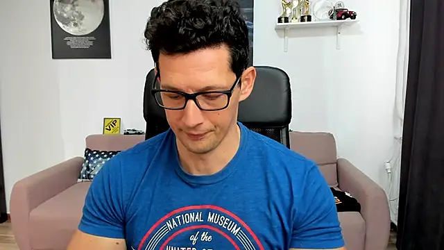 brutusk08 - BrutusK08's free webcam - UK Sex Cams