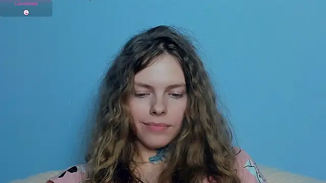 rayanenlia - RayaNenlia's free webcam - UK Sex Cams