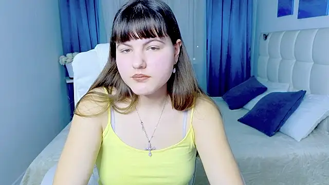 Miss__Poly webcam