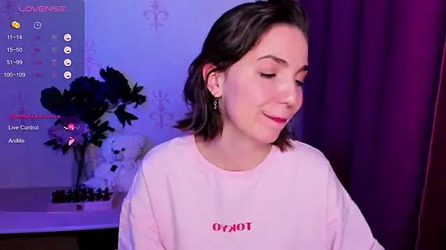 KindHazelHere_ webcam