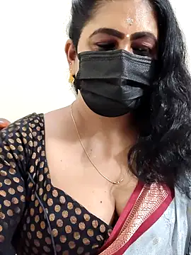 Webcam Model (Sweetie_swetha37)  is live.Free join now!