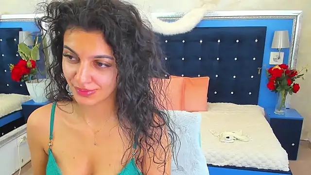 YasmineDelight webcam