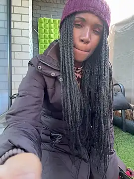 ShantelSexyYoungMilfie