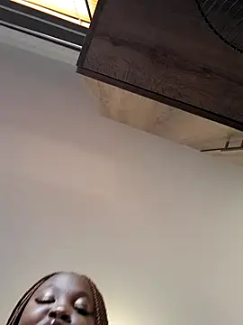 SWEETDOLLY29XX webcam