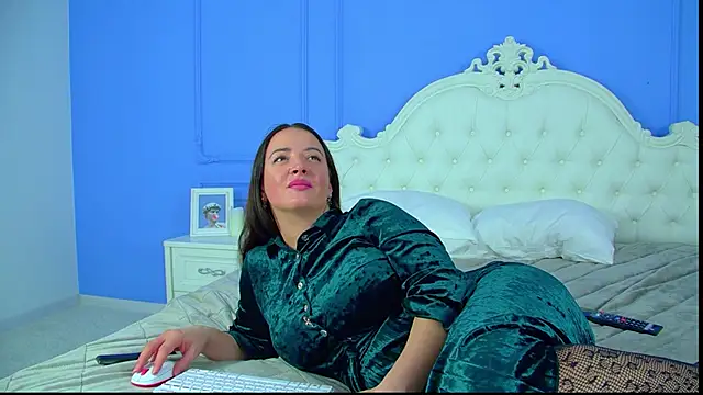 ElinaBellucci webcam