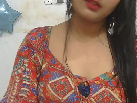 POOJA_199 webcam