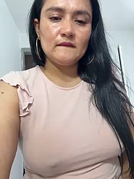 Webcam Model (Rouse69_)  is live.Free join now!