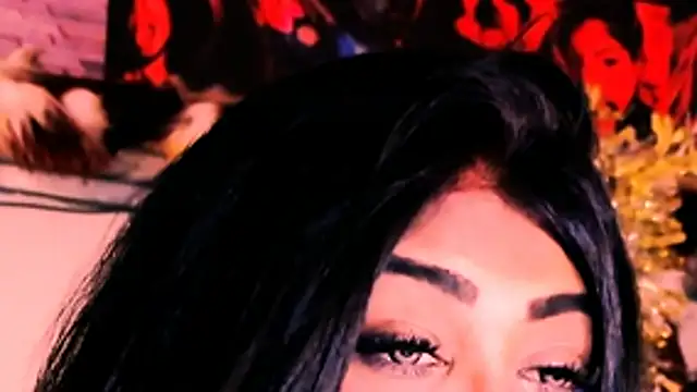 indian_dreamgirl webcam