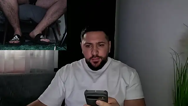 Gold_Alpha_Boy webcam