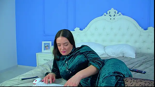 ElinaBellucci webcam