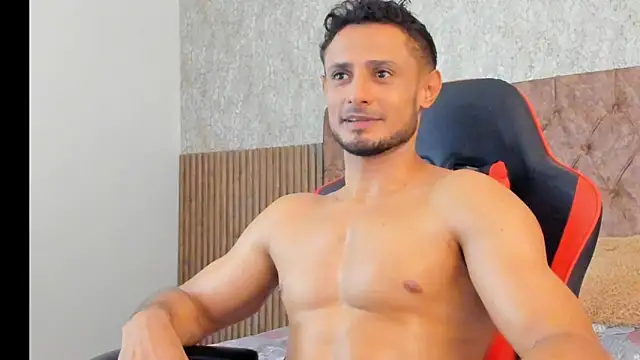 Adonys_Lewis_ webcam