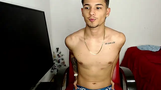 alex_mojica - Alex_mojica's free webcam - UK Sex Cams