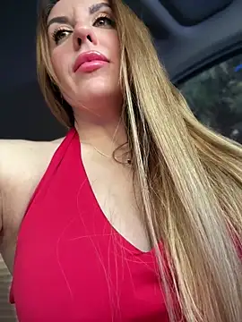 MilfNextDoor20 webcam