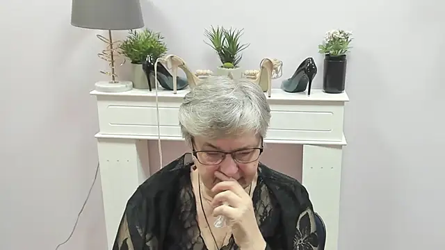 irisdream - IrisDream's free webcam - UK Sex Cams