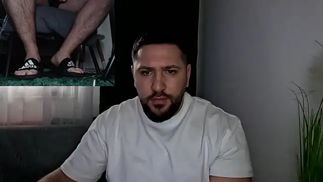 Gold_Alpha_Boy webcam