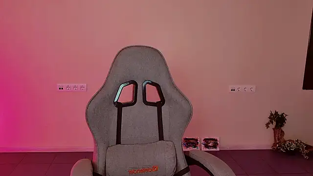 yoka_paradoxxx - Yoka_paradoXXX's free webcam - UK Sex Cams