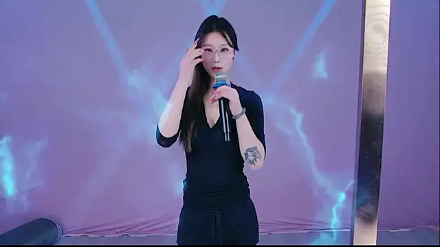 美女JZ-001-在线直播