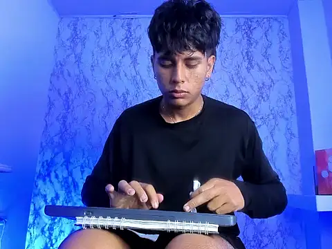 Valentino_Lane webcam