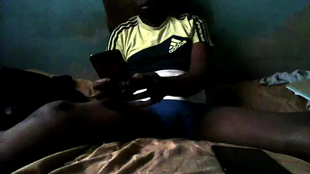 little__joy (Ask my age) - naked and finger hole