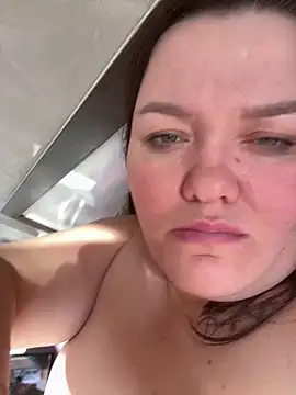 SunnyLeila2101 webcam