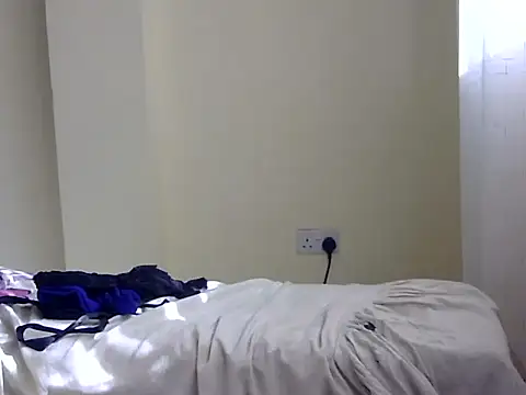 crazysquirter22 - Crazysquirter22's free webcam - UK Sex Cams