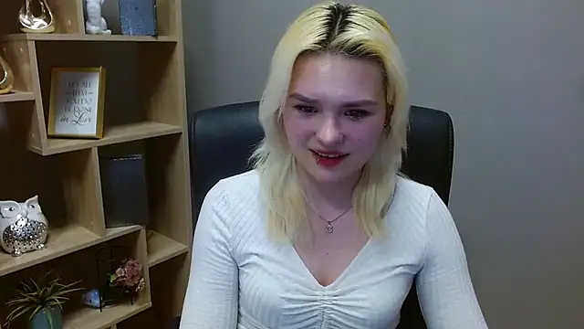 SweetLilyxo webcam