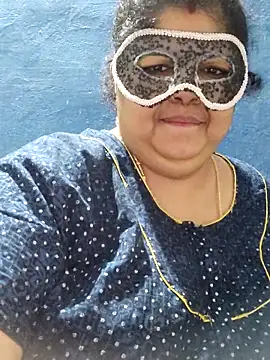 tamilthanushri webcam